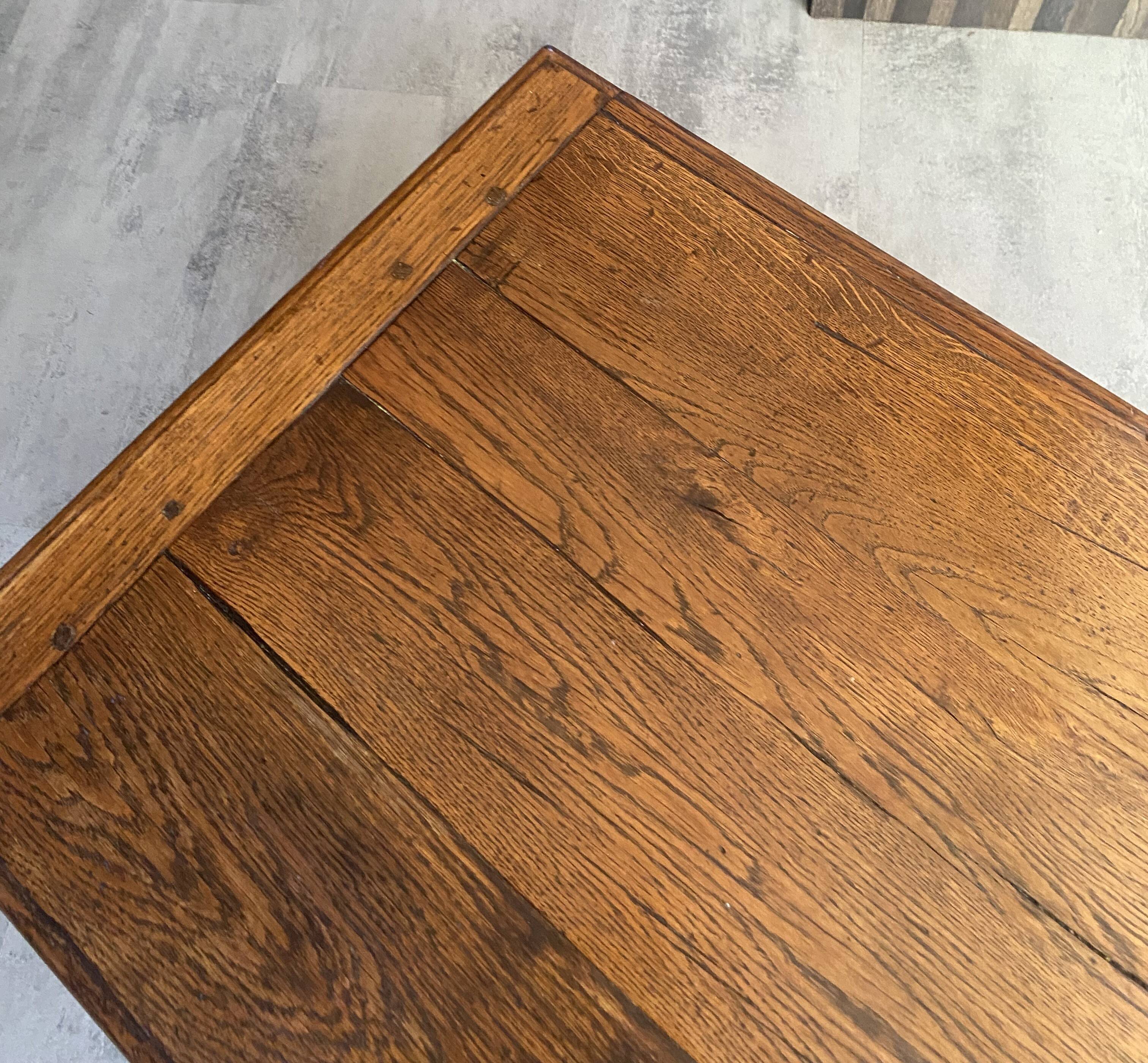 Rustic farmhouse antique coffee table made of solid oak with 1 drawer 50.