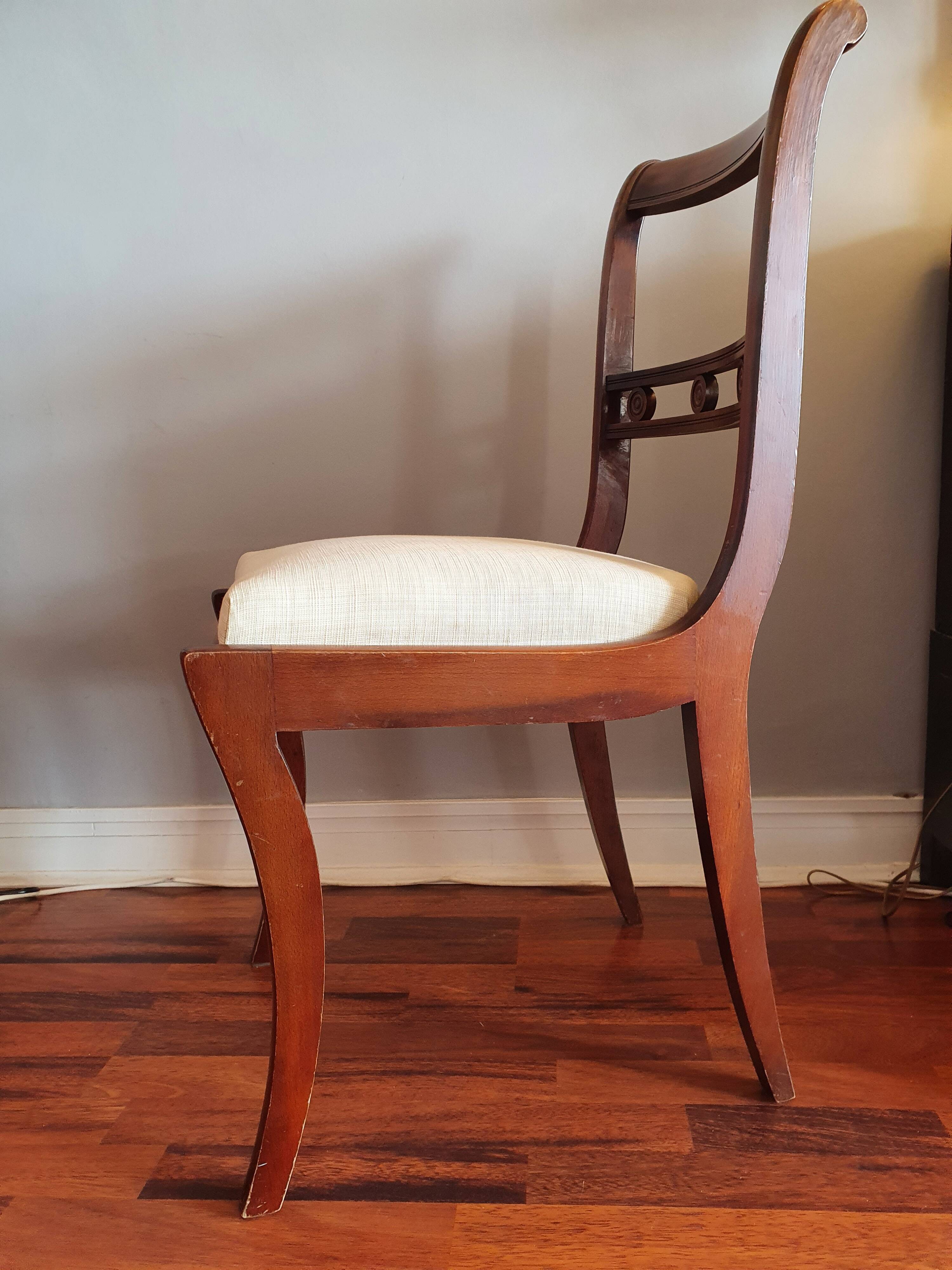 Suite de 4 Chaises d'Époque Restauration (XIXe siècle) – Style Anglais