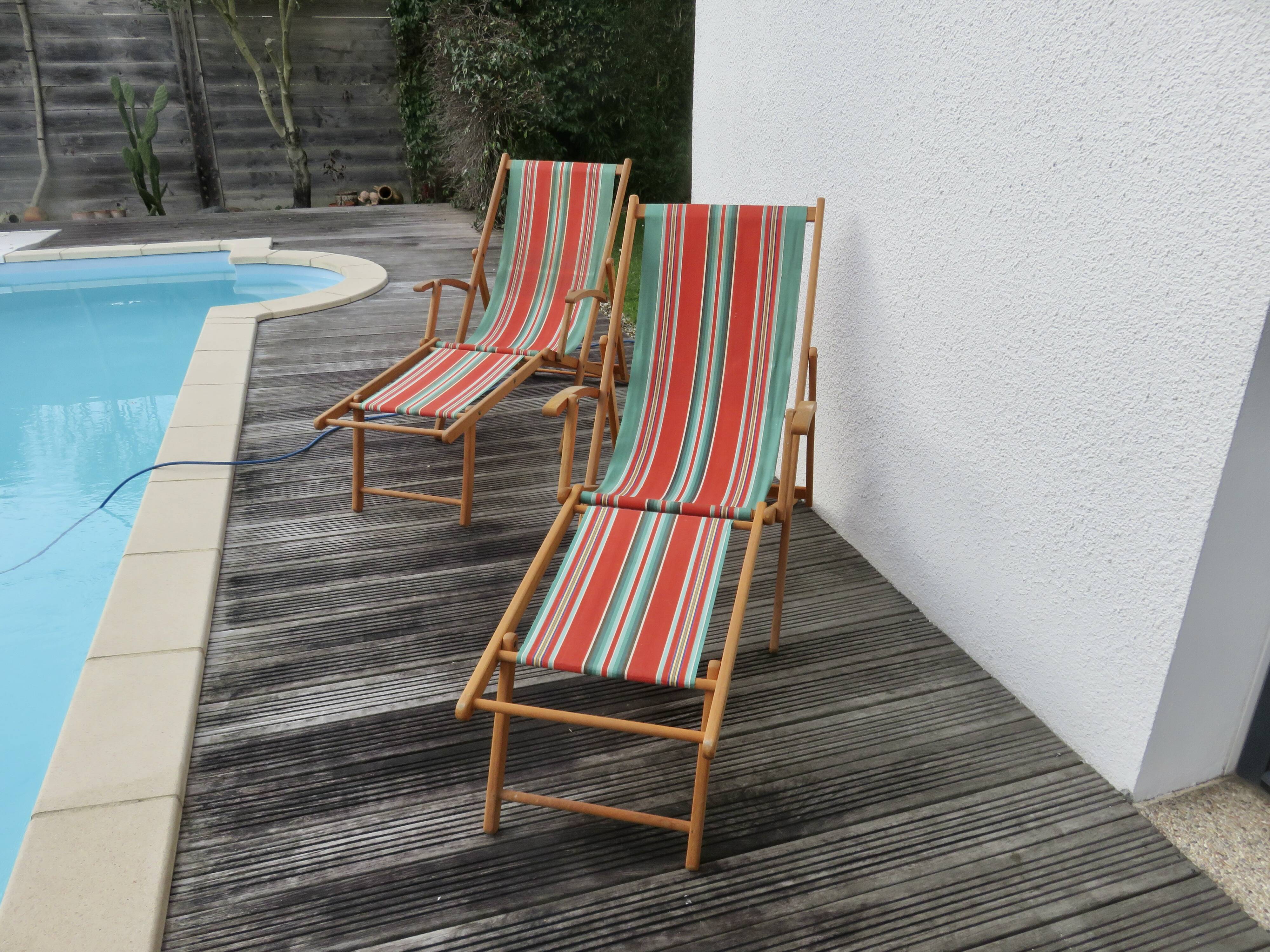 Pair of deckchairs, bayadere fabric, 1970