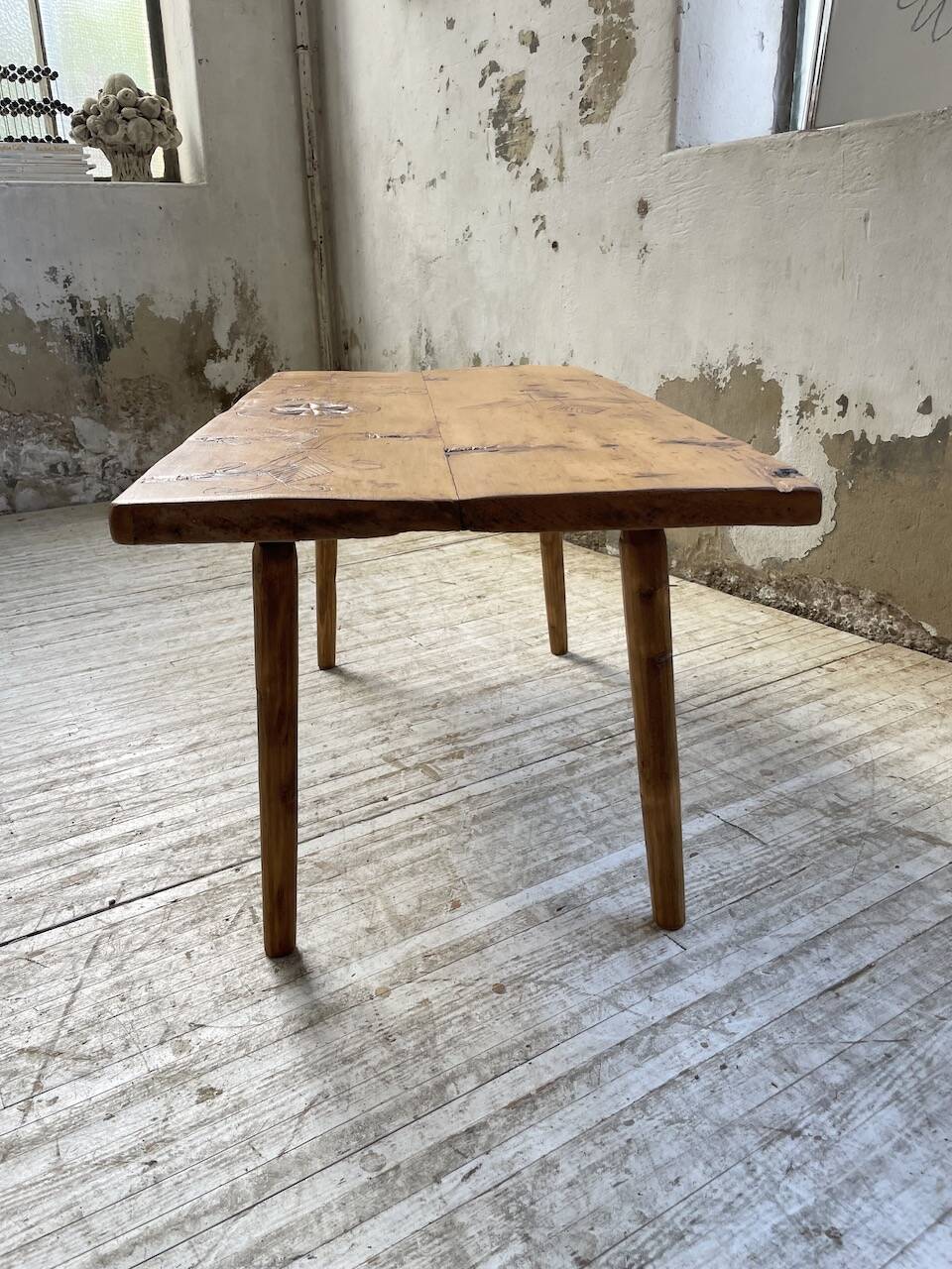 Popular art coffee table Switzerland 1900