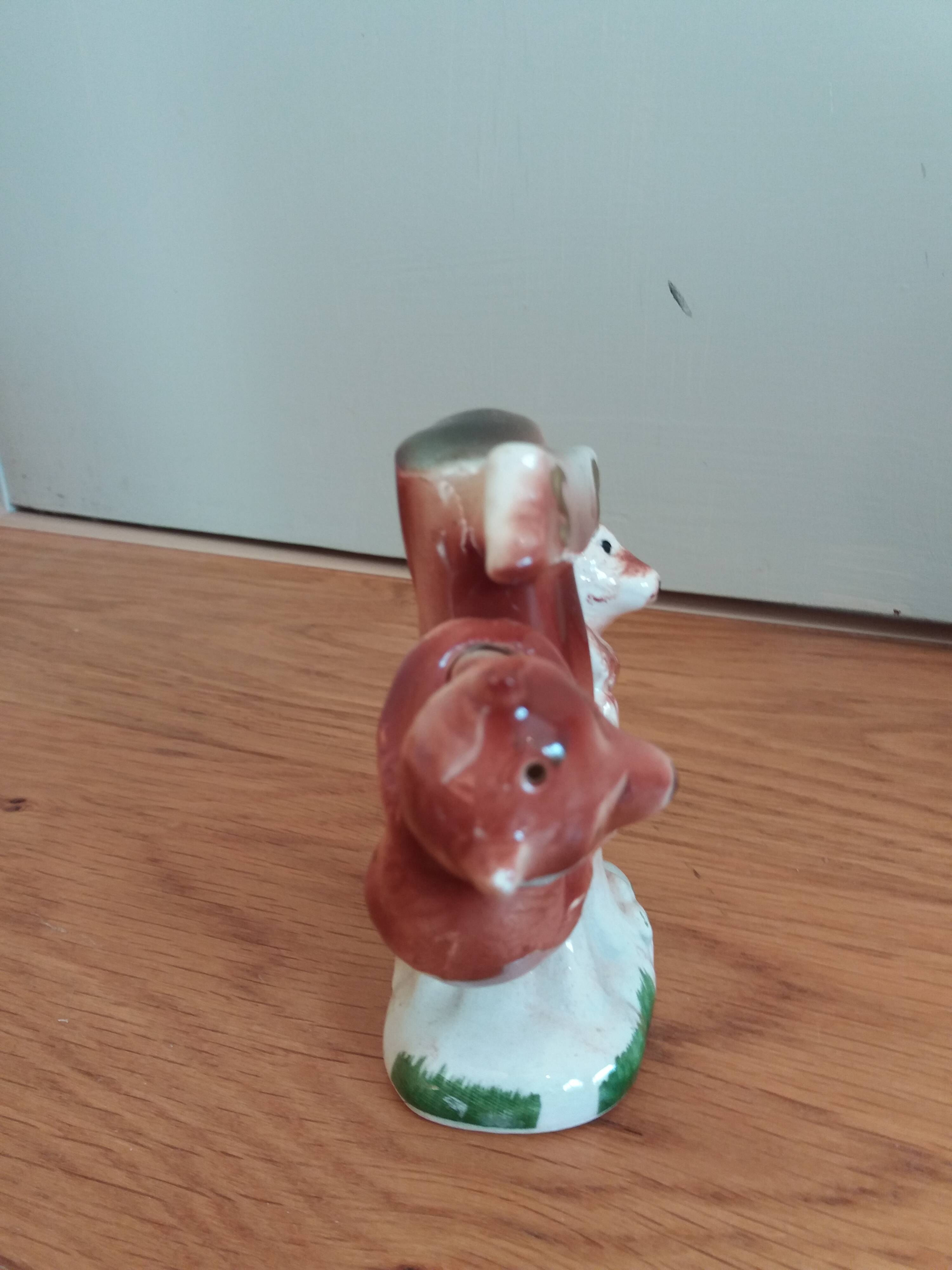 Zoomorphic salt and pepper shaker bears in slip