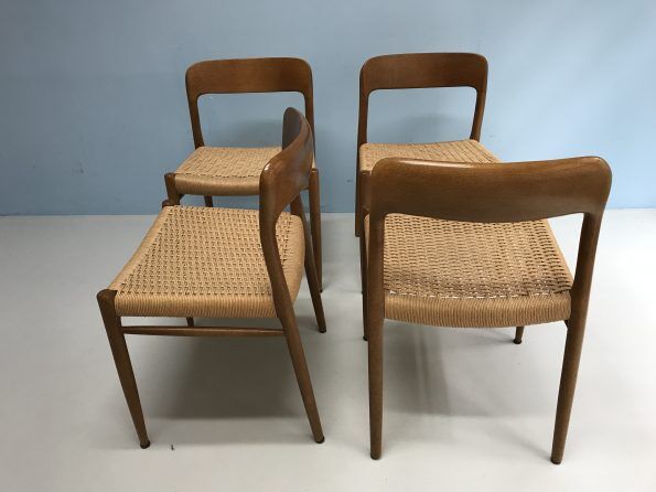Set de 4 chaise N.O.Moller