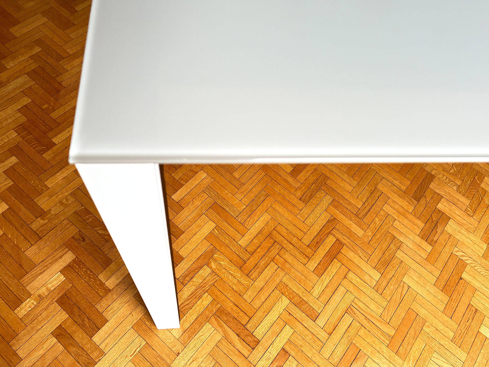 Table extensible Thin-K verre dépoli blanc