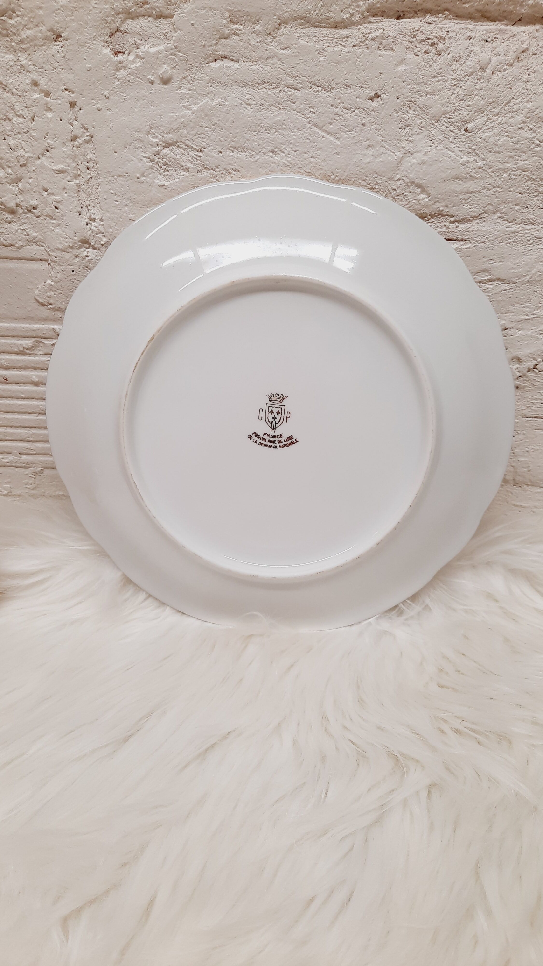 Set 6 flat plates white porcelain and gold