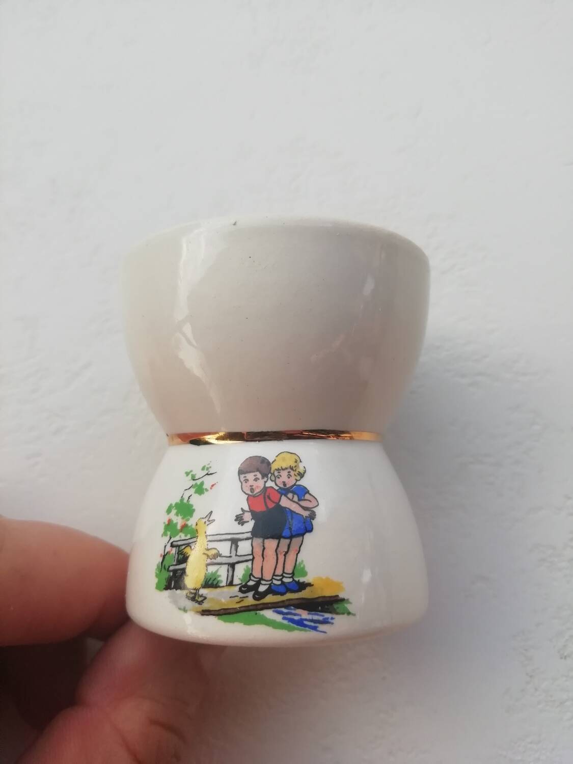 Diabolo egg cup
