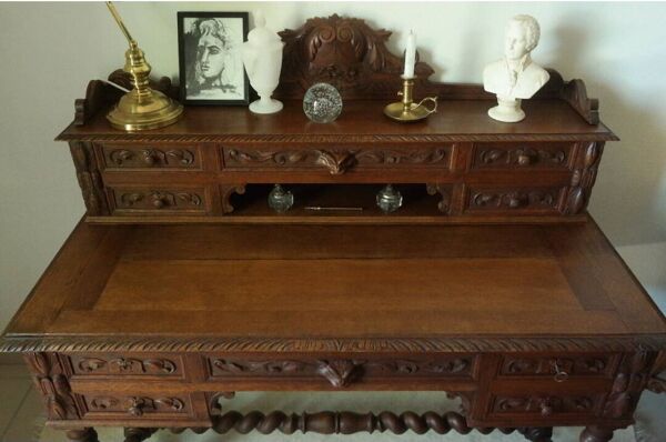 Bureau à caisse et gradin en chêne néo-Renaissance