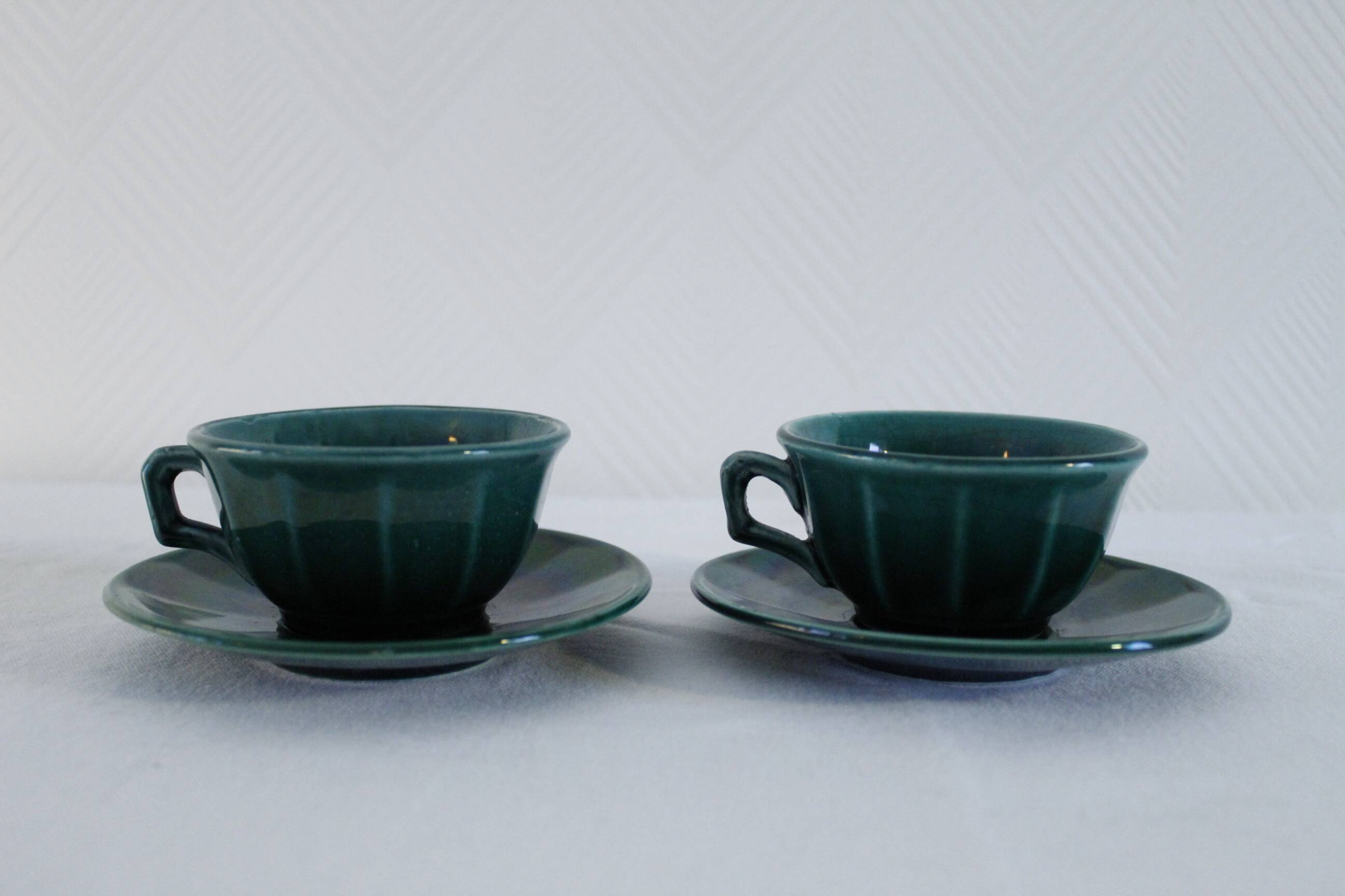 Set of 2 vintage green cups + saucers