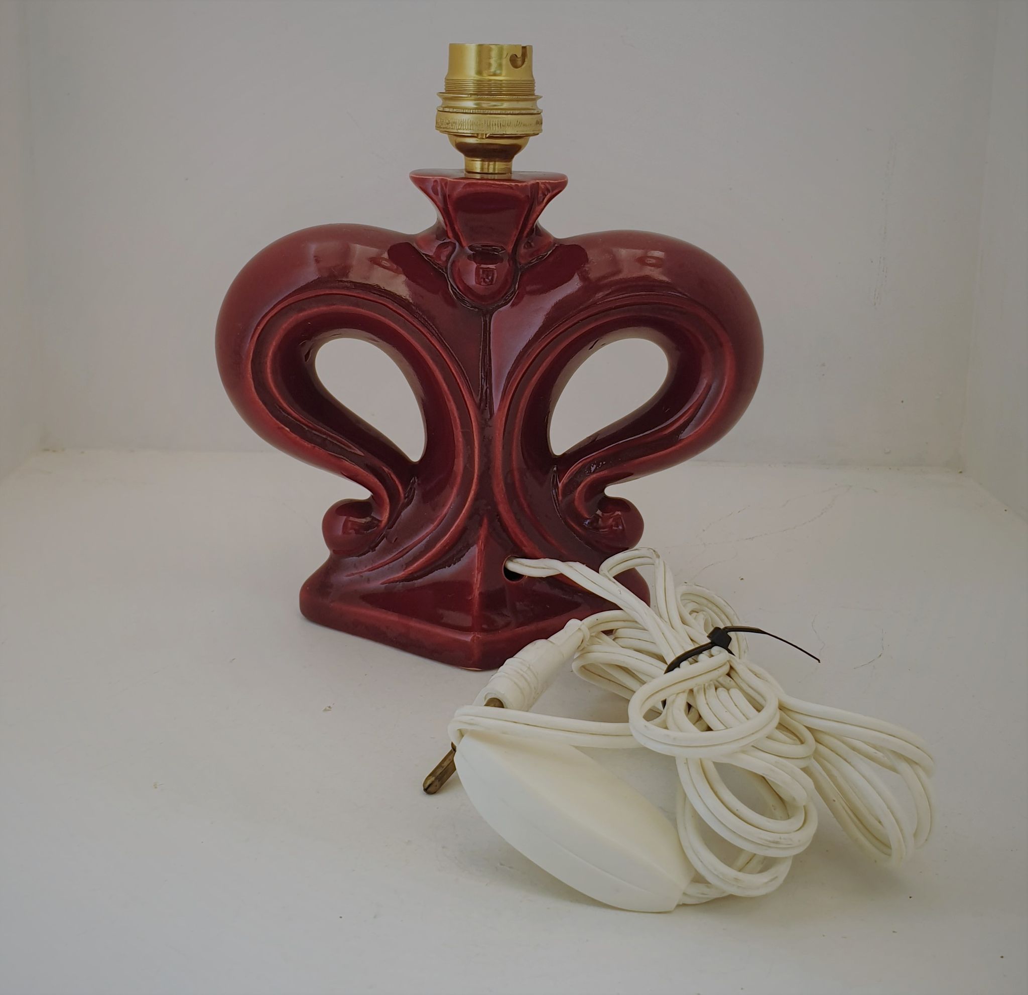 Pied de lampe art déco fleur de lys stylisée en céramique
