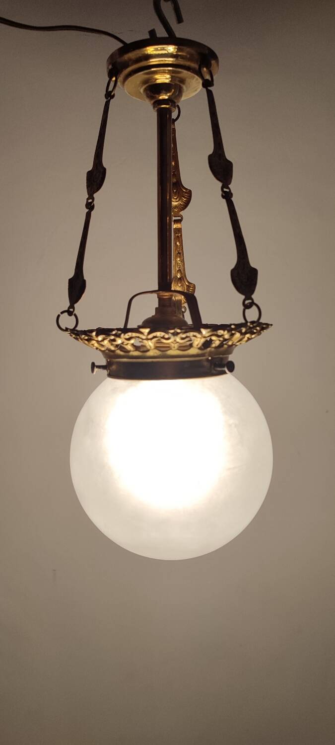 Lámpara de techo de latón. España,1950s.