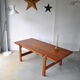 Table basse danoise en teck de Niels Bach
