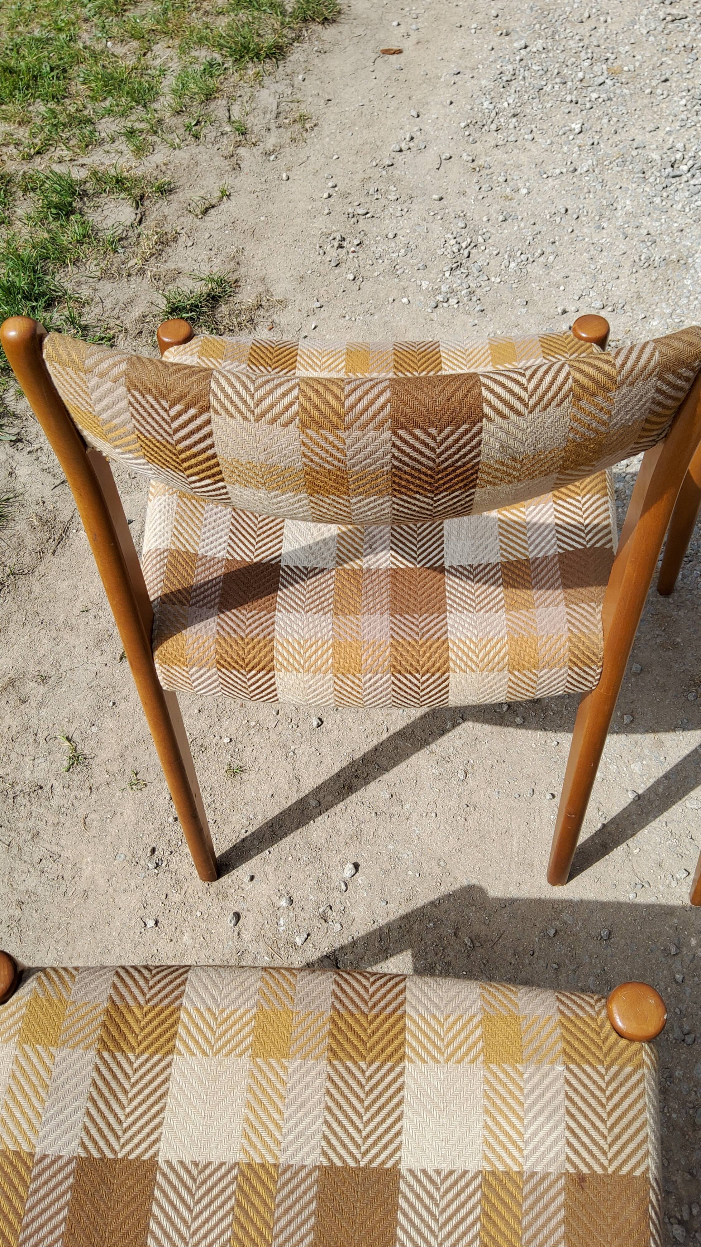 Set of 4 Scandinavian style chairs from the 70s