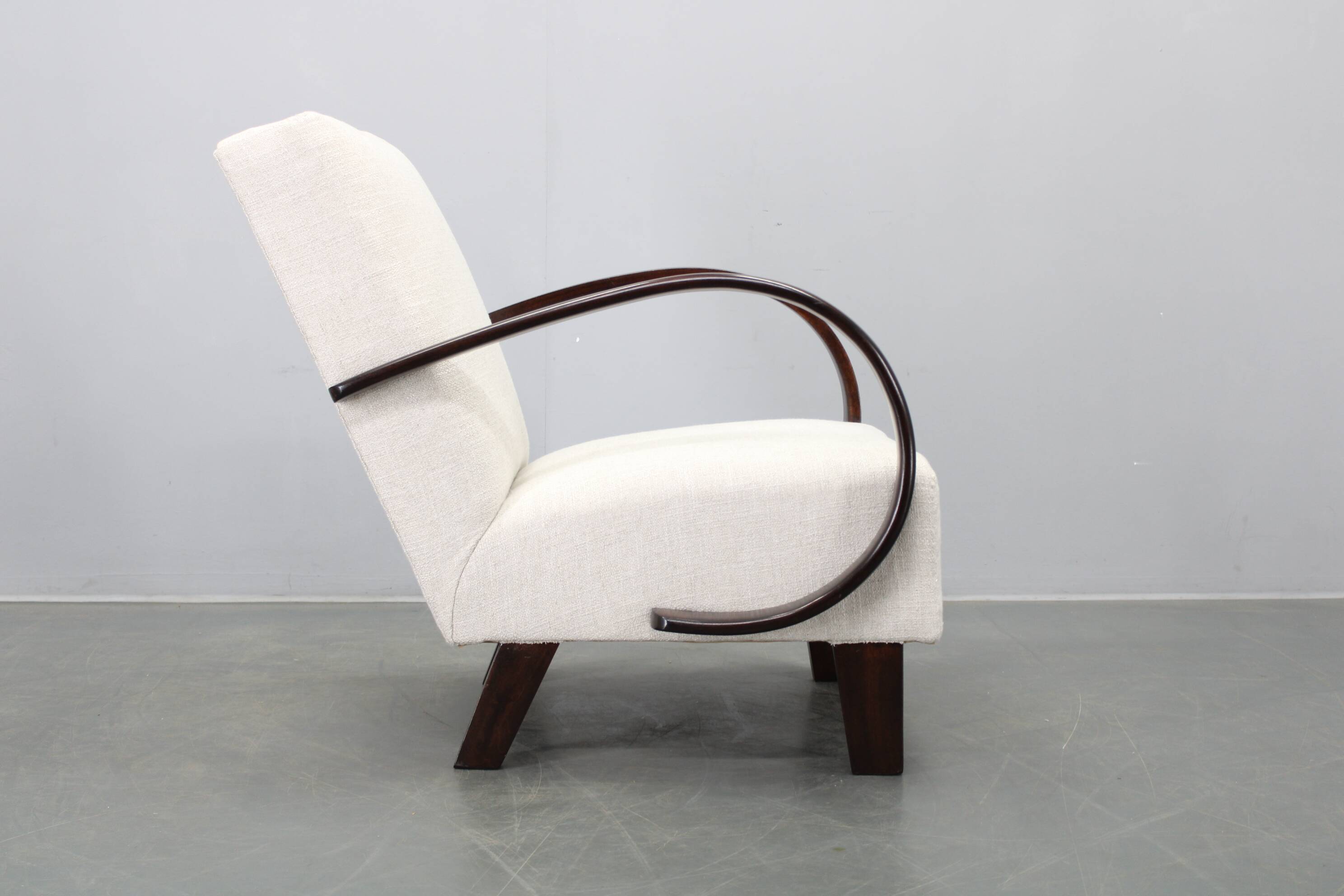 Art Deco armchair by Jindřich Halabala, Czechoslovakia 1940s