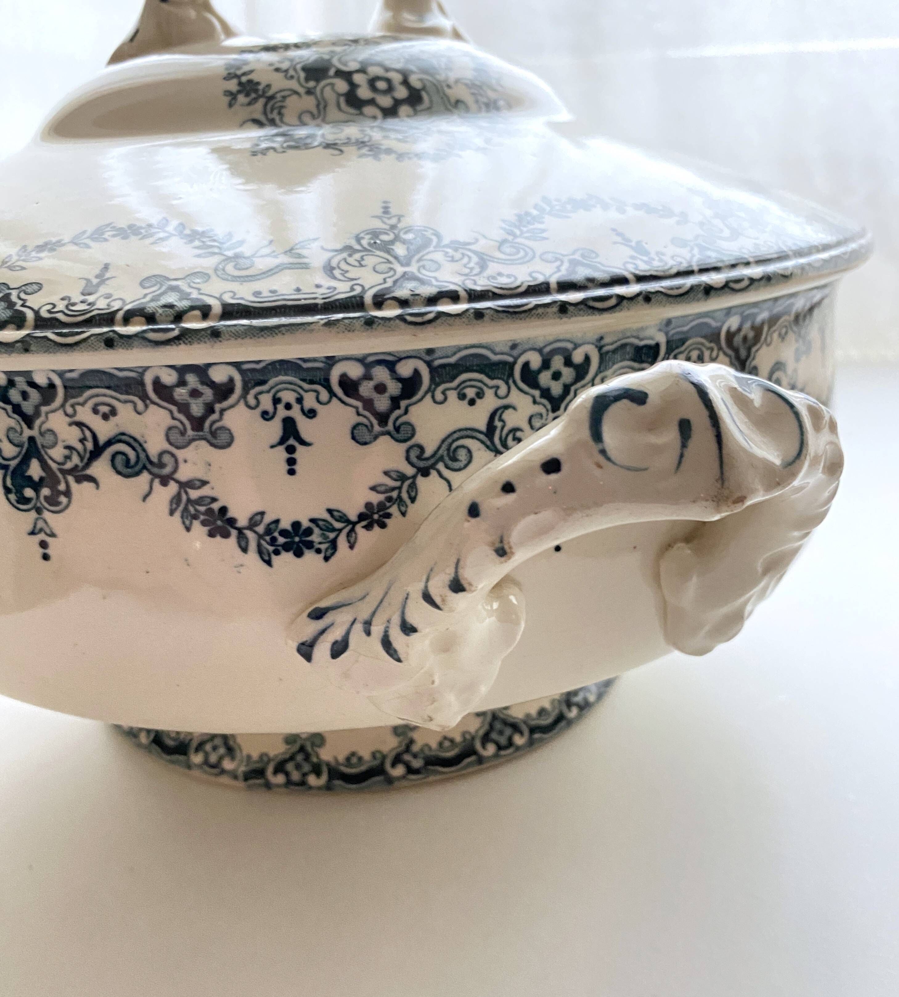 Lot of Plate, Platter, Ramier and Soup Tureen, Iron Earth, "Excelsior" service, E. Bourgeois, late 19th century