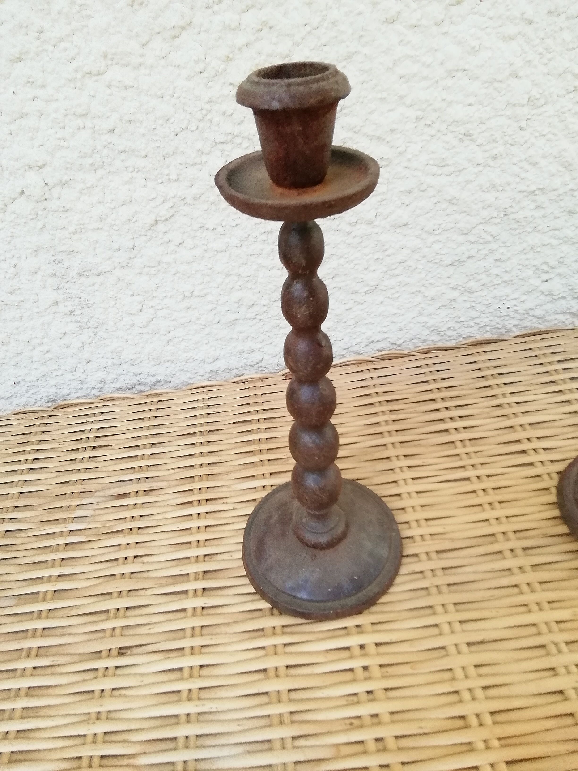2 bougeoirs en fonte
