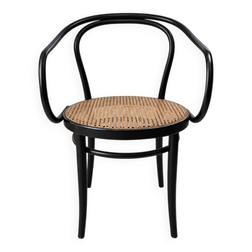Fauteuil Thonet en bois courbé et cannage – Tchécoslovaquie