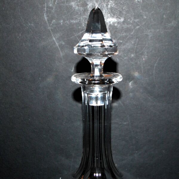 SAINT-LOUIS Carafe Reims en cristal taillé étoile - Catalogue 1930 Art Déco