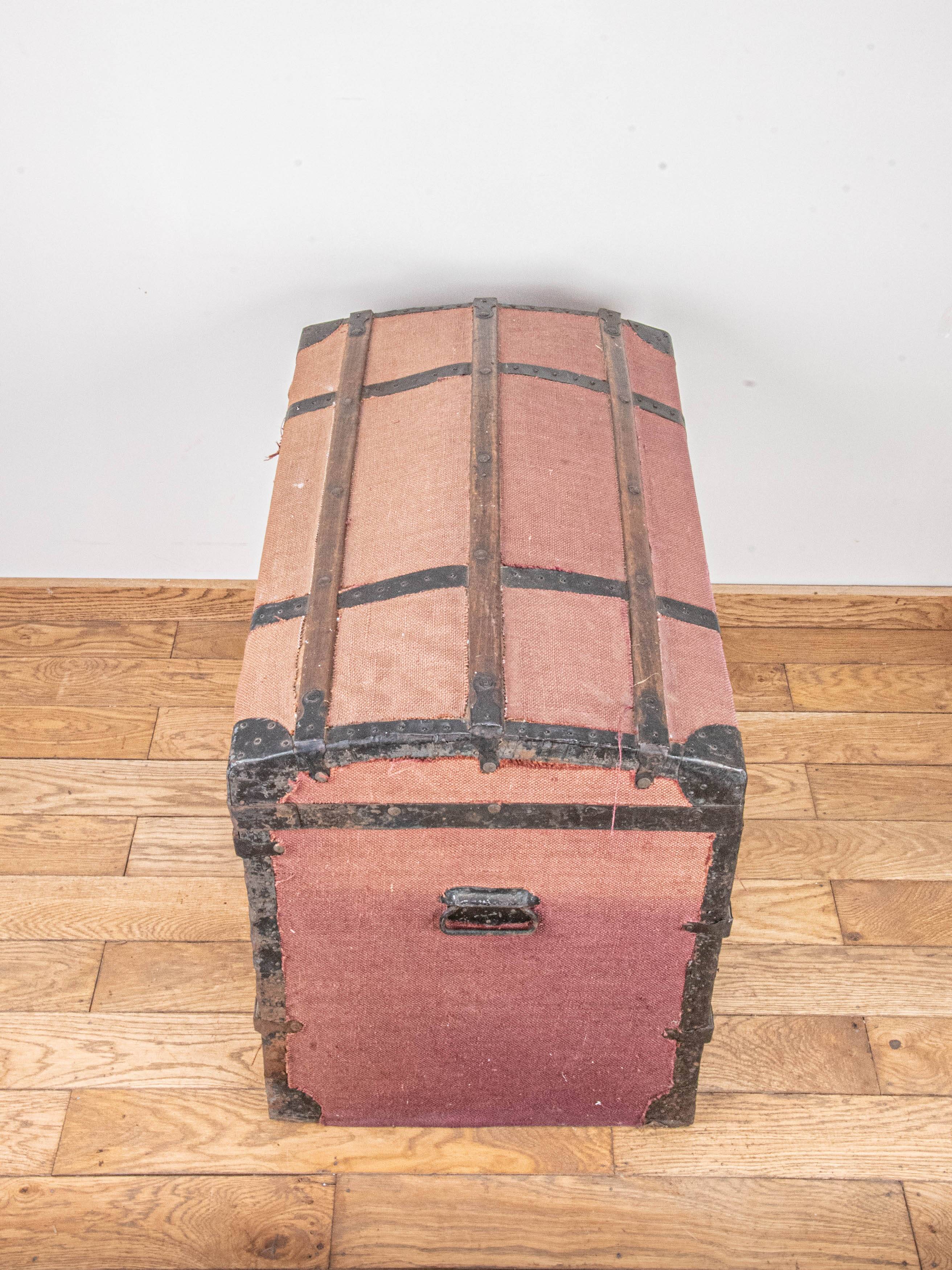Transport trunk