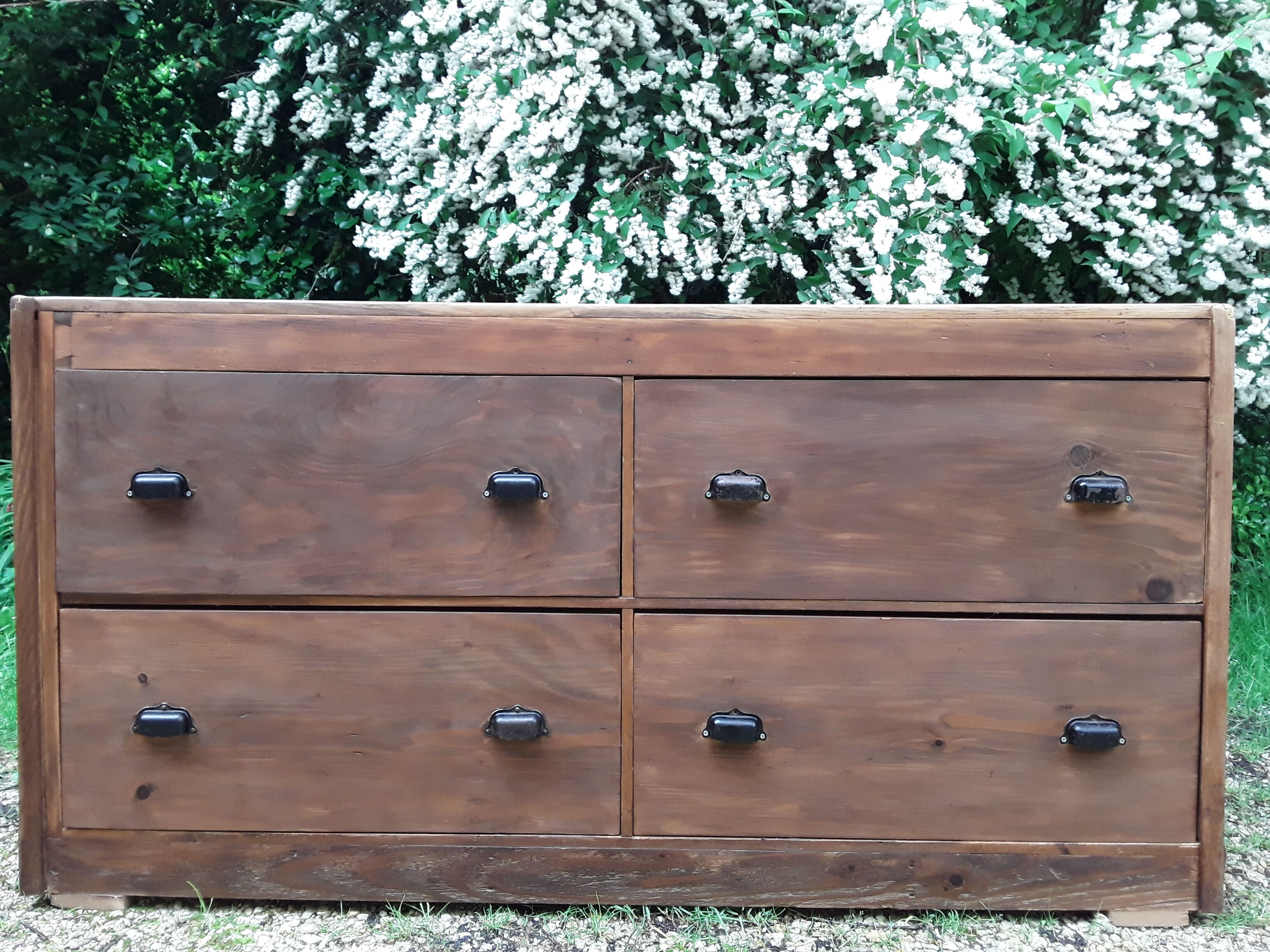 Workshop furniture with drawers