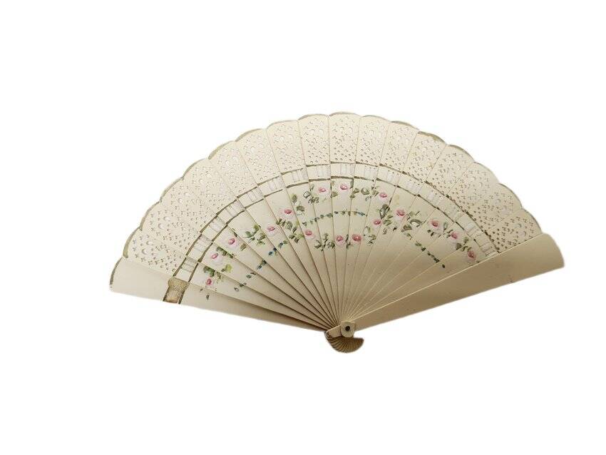 Art Nouveau Austro-Hungarian celluloid fan, 1900s
