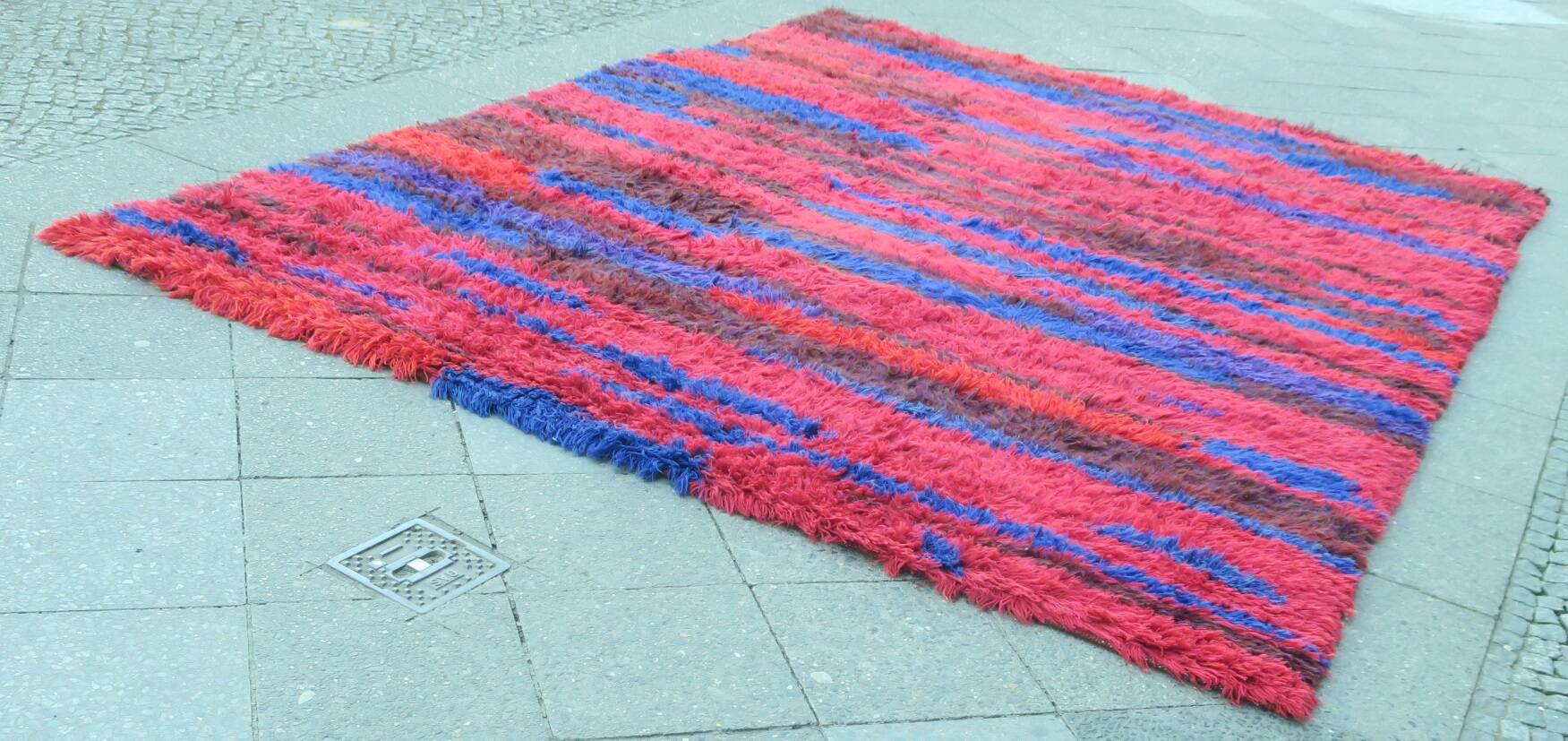 Tapis à poils longs noué à la main du milieu du siècle par Walter Mack, étiqueté - années 1960