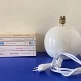White pearlescent ball lamp foot