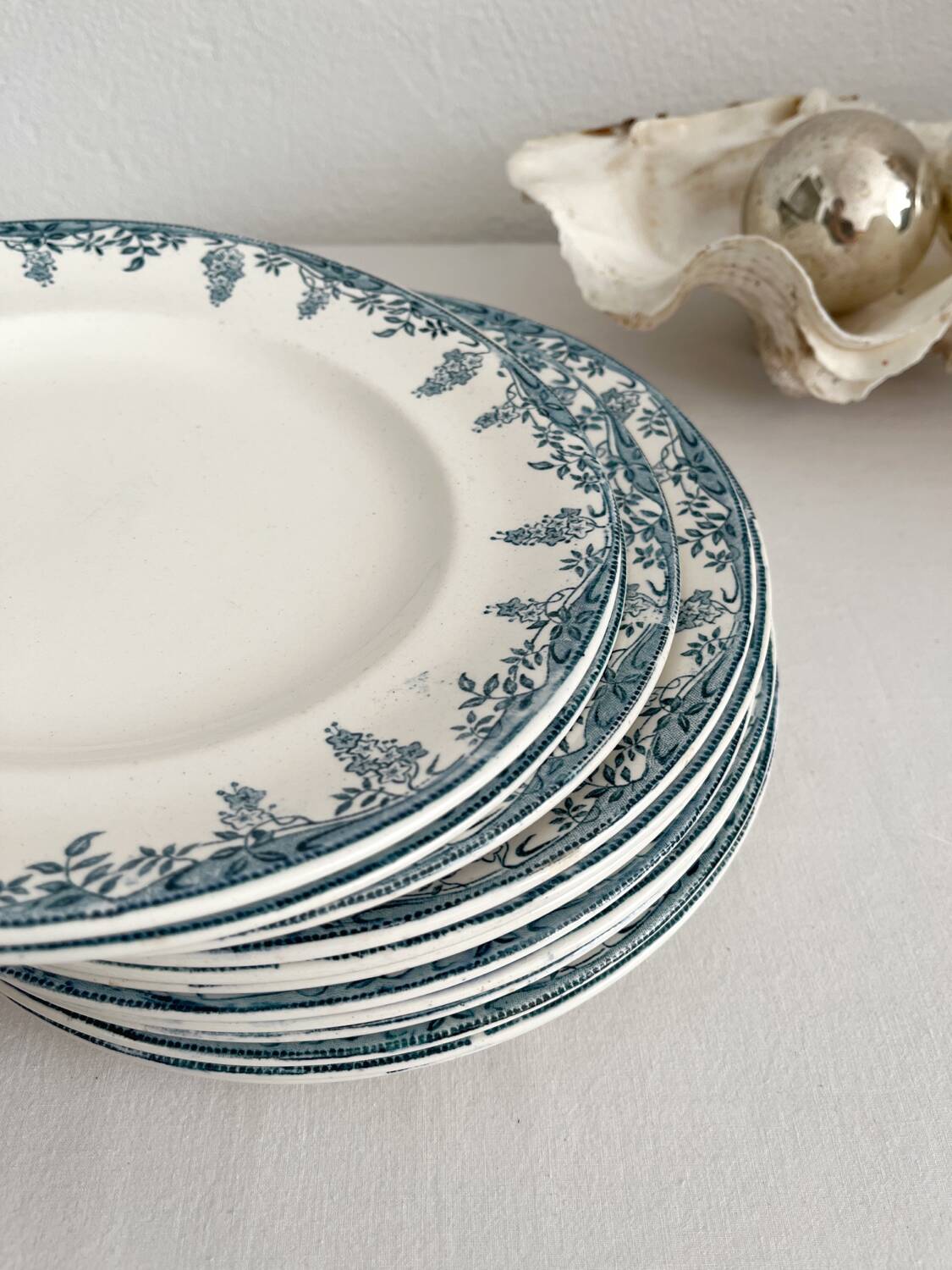 12 ironstone dinner plates “Florence” Longwy