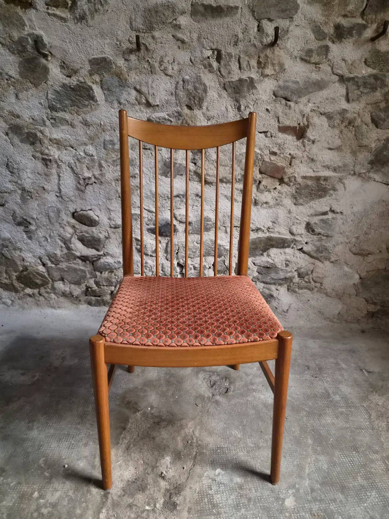 Set of 6 Danish teak dining chairs model 422, attributed to Arne Vodder for Sibast, 1960s.