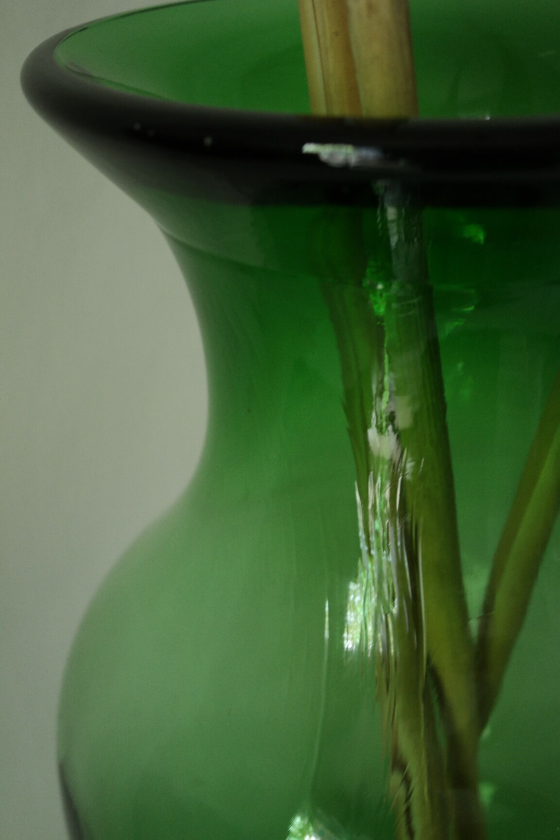 Vase de sol en verre épais Italie vintage