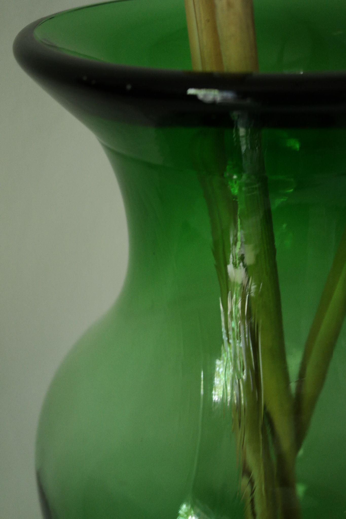 Thick glass vase from Italy, vintage.