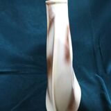Flat vase