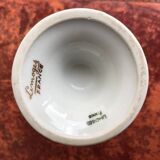 Paire de mazagrans en porcelaine de Limoges décor voitures anciennes