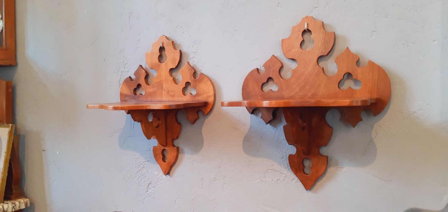 Pair of shelves late nineteenth century in solid walnut style Gothic