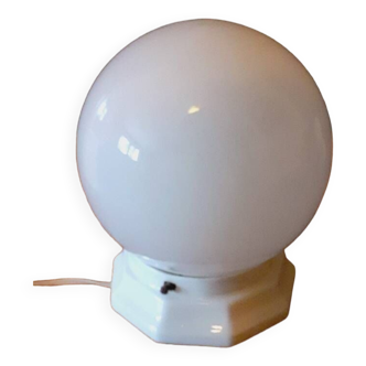 1930s lamp in porcelain and opaline