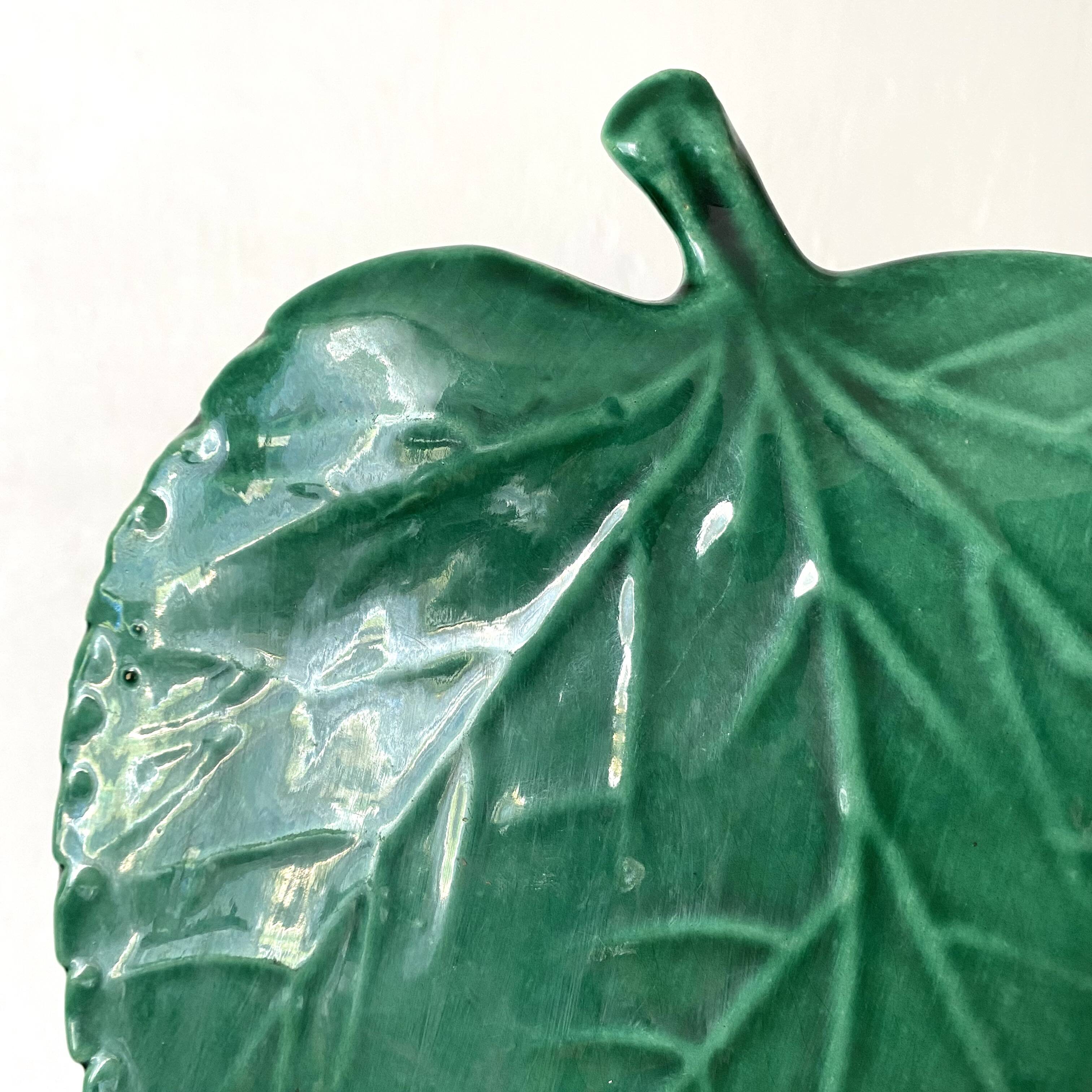 Plat feuille vintage en céramique