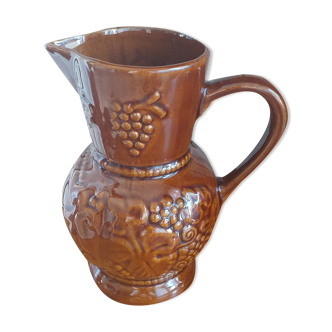 Pitcher in brown porcelain decoration grape