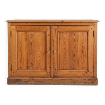 Buffet in Pitchpine, 2 doors, professional furniture.
