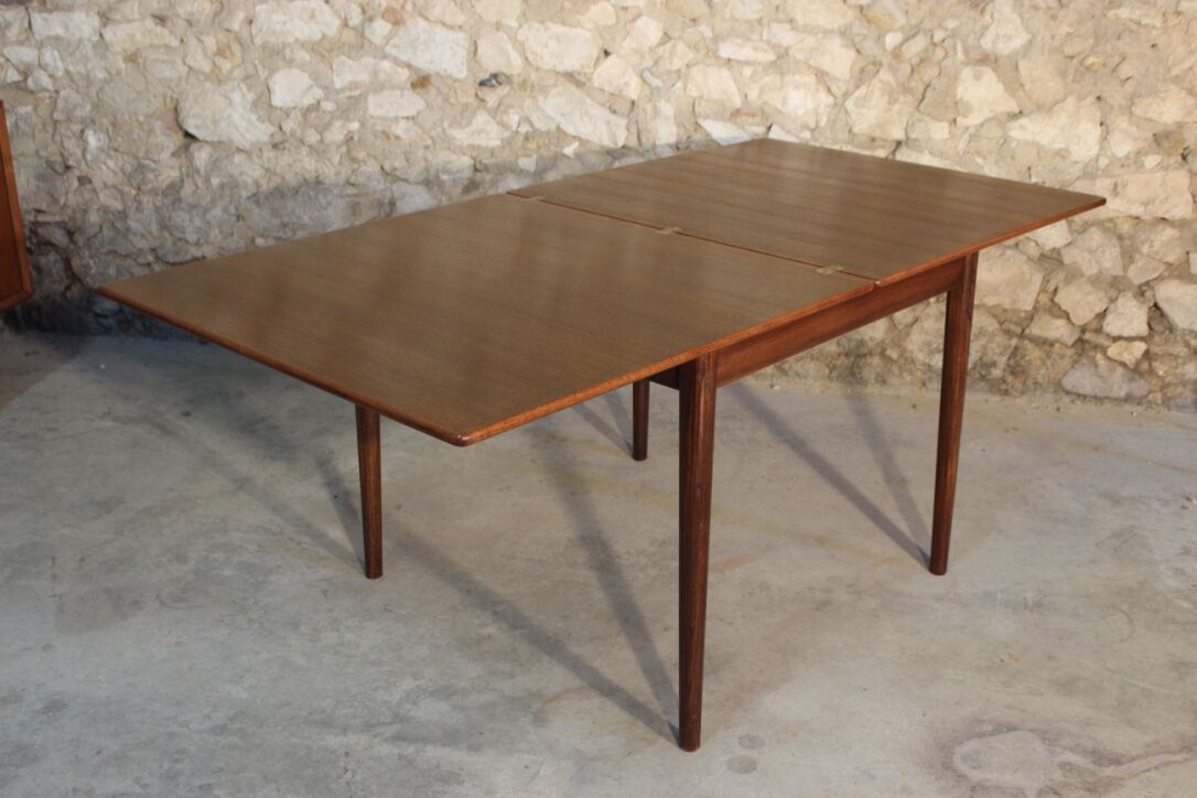 Extendable dining table "flip-top"/"wallet" Scandinavian vintage teak by Nils Jonsson for TROEDS