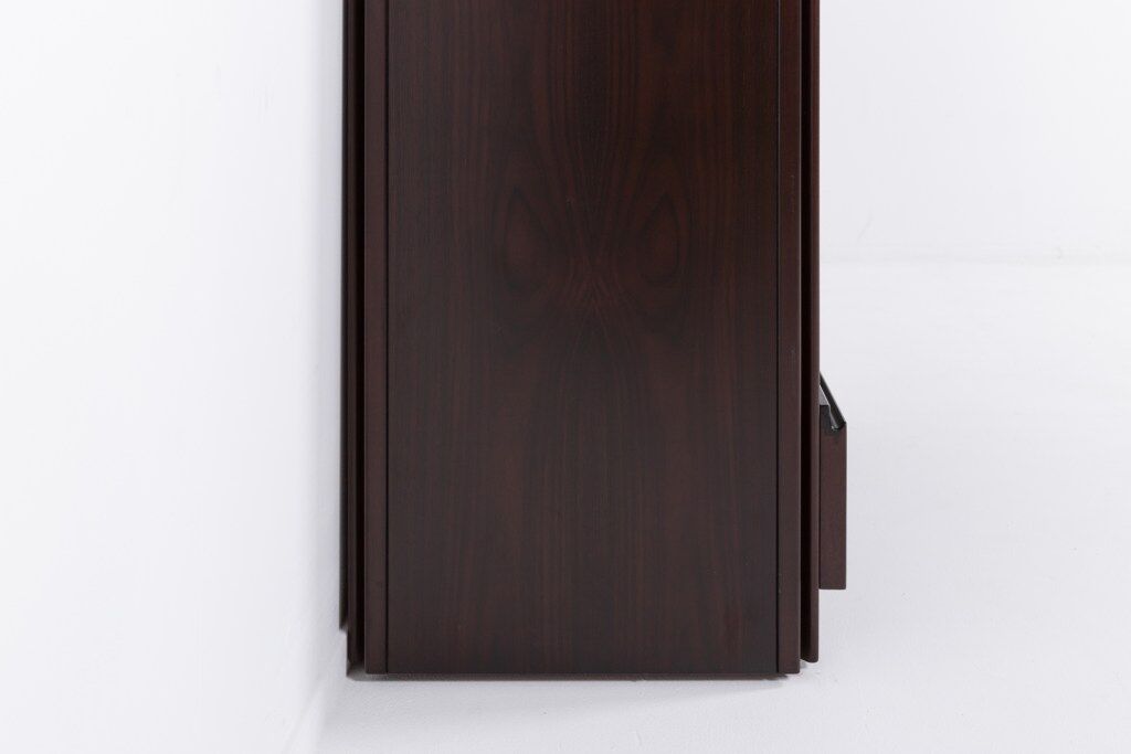 Cabinet d'Angelo Mangiarotti for Molteni, Italy in the 1960s