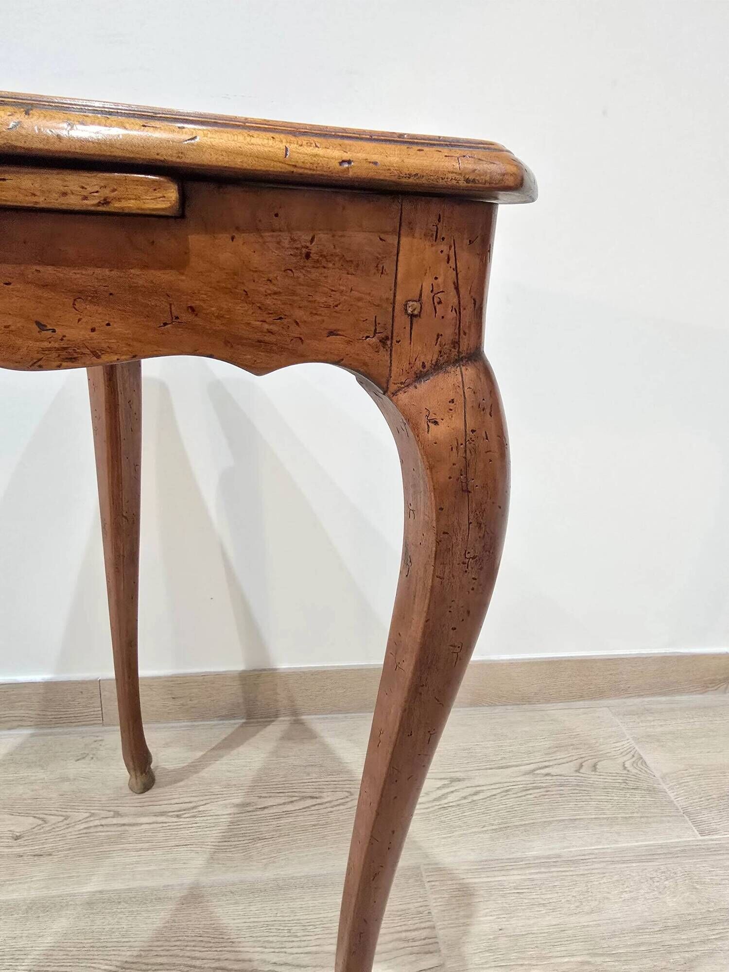 Triangular writing table – stamped André Mailfert (Orléans) – Louis XV style