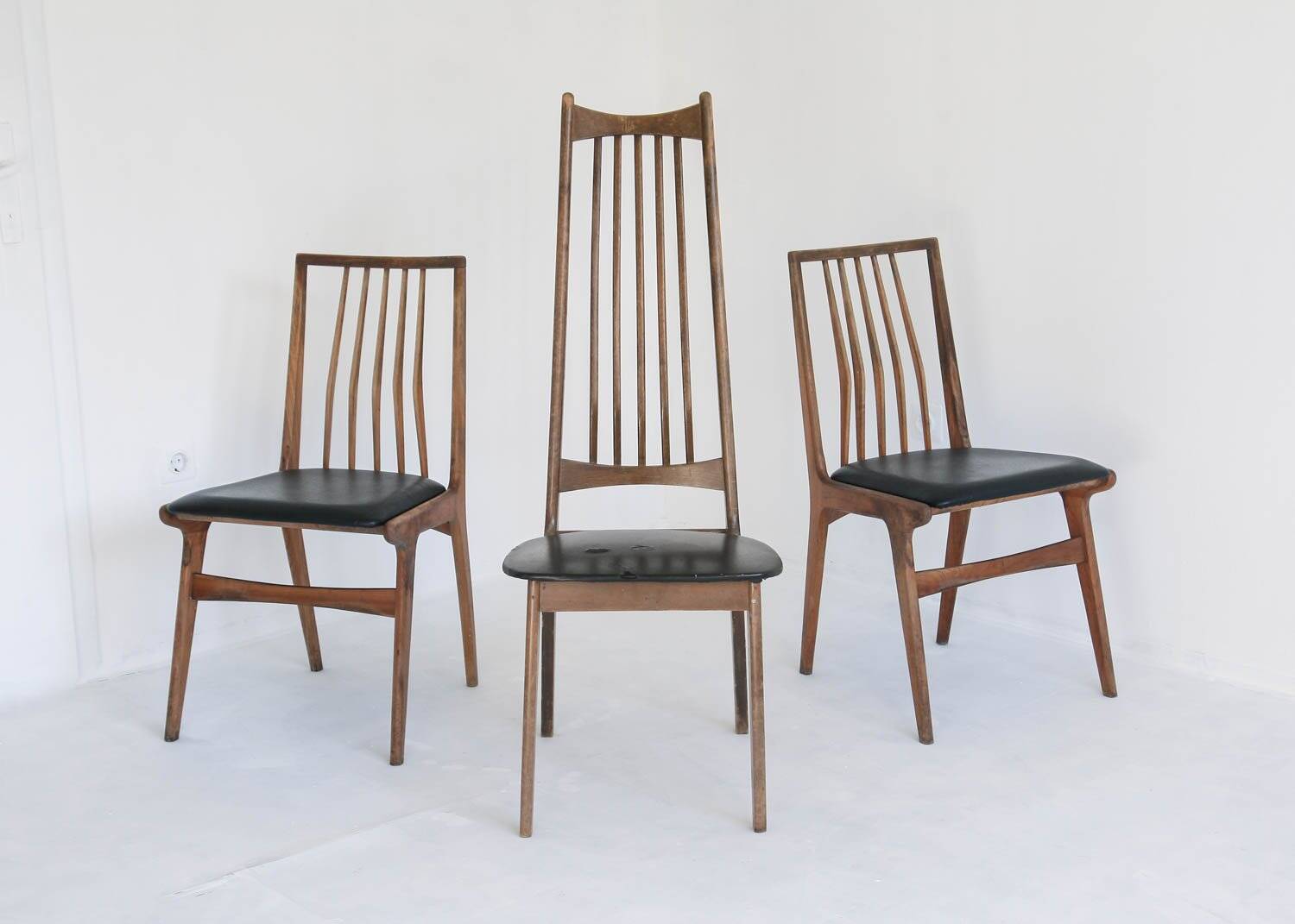 Vintage Windsor chairs, set of 3