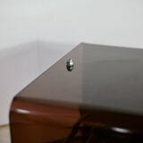 Table basse années 70 en plexiglass fumé
