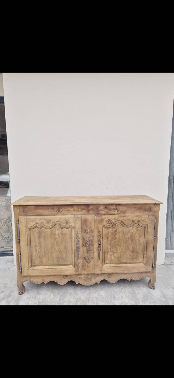 Louis XV period sideboard in solid oak Aerogommer