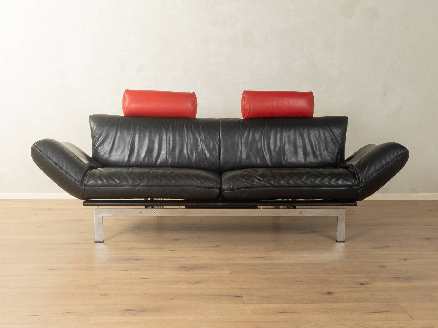 de Sede | Reto Frigg DS 140 sofa, 1980s, black leather & chrome, adjustable headrests
