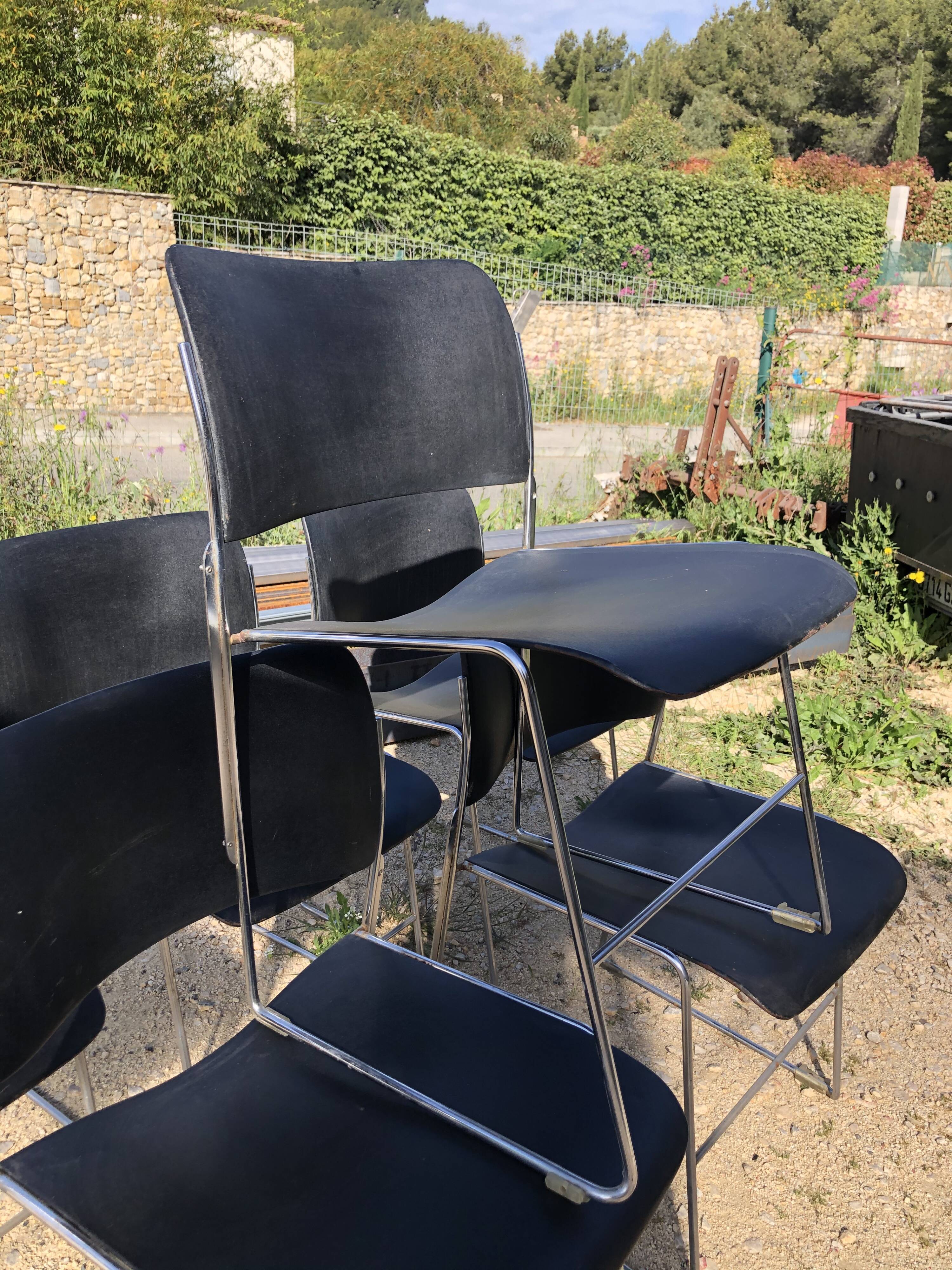 Un lot de 6 chaises de David Rowland