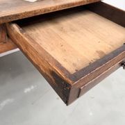 Table, drapière en noyer, XIXème s.