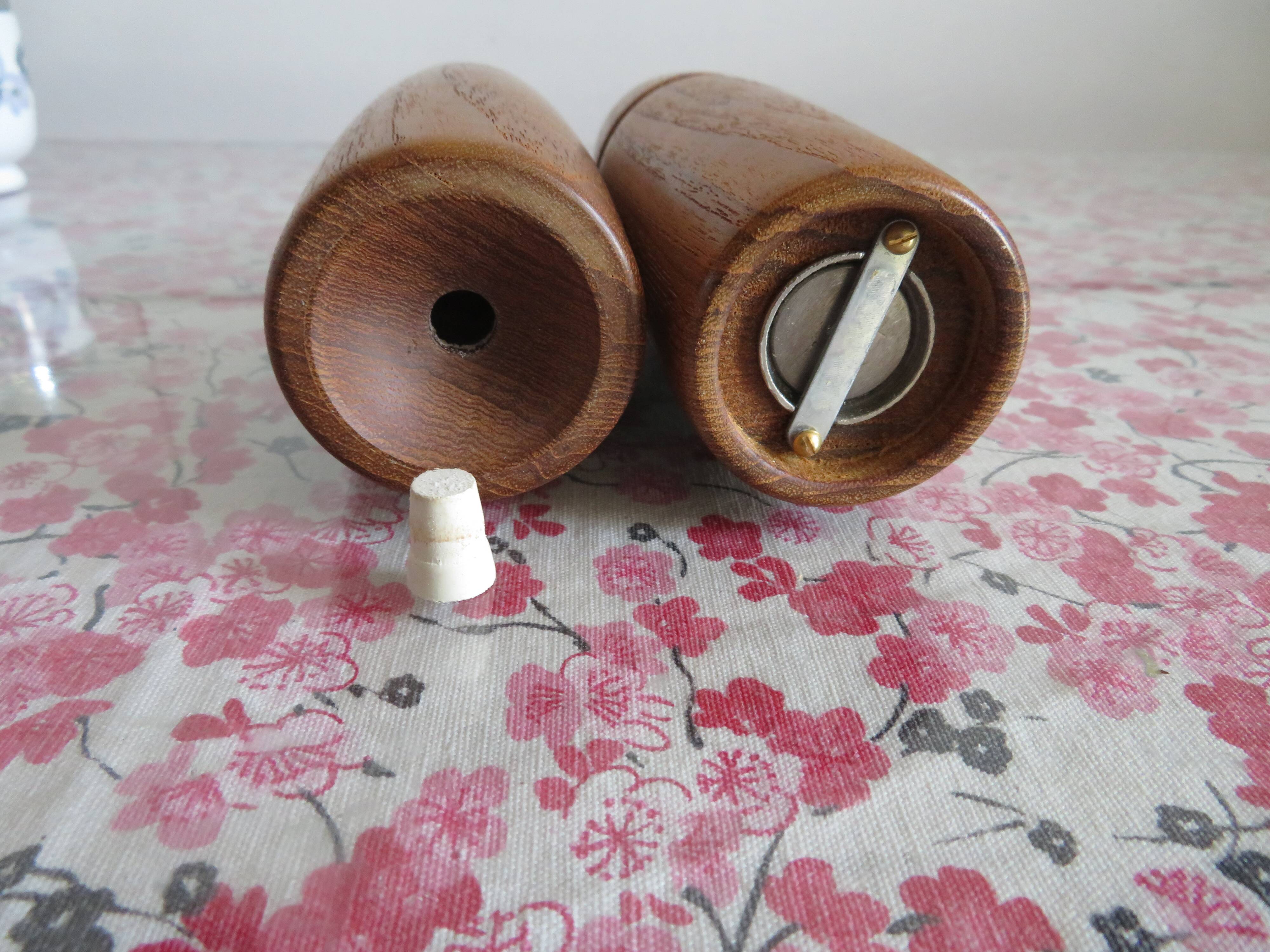 Teak salt and pepper shaker, Scandinavian style year 70s