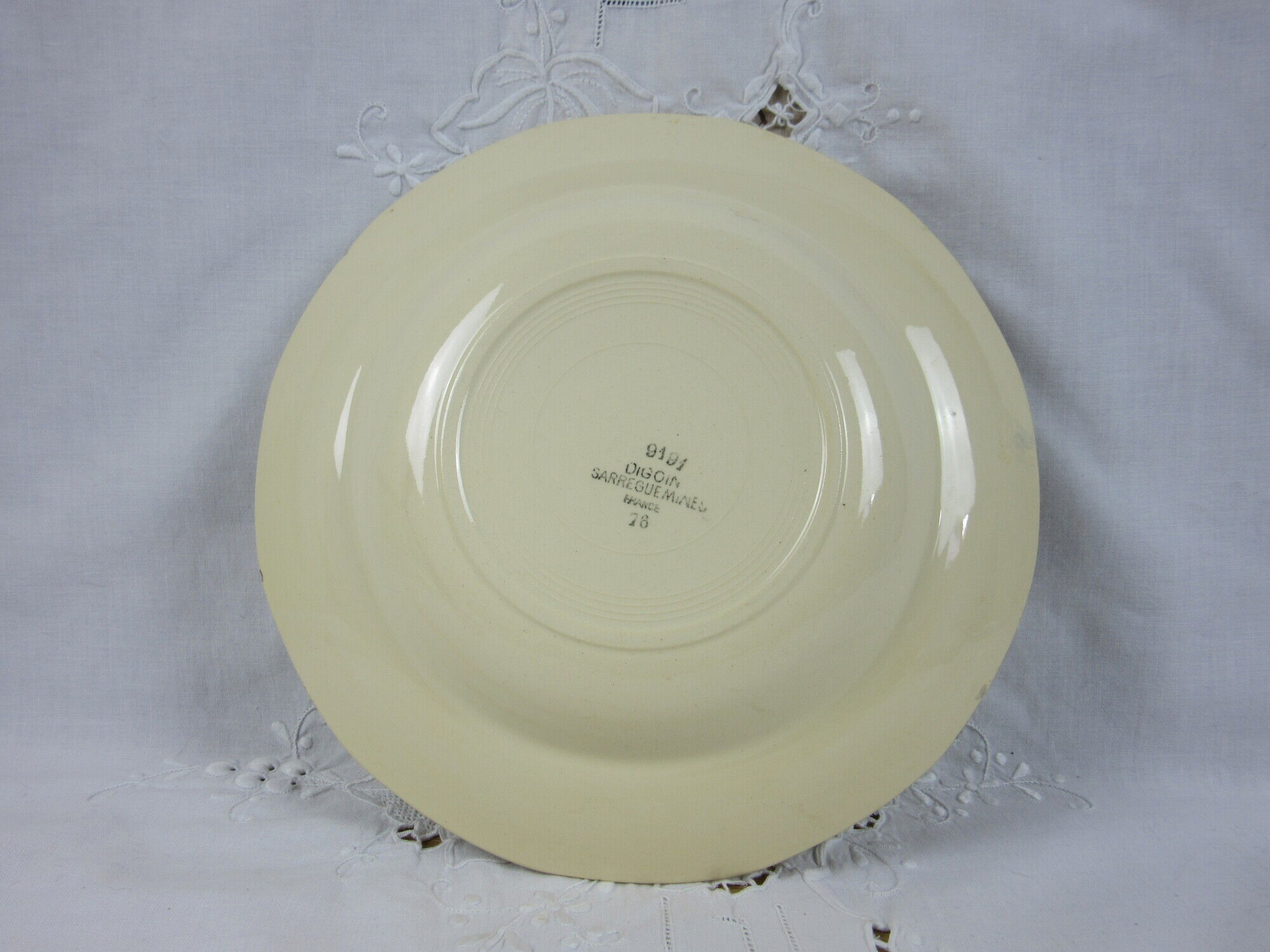 Ensemble de 6 assiettes creuses Digoin Sarreguemines à décor de tulipe