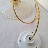 Serrated opaline suspension