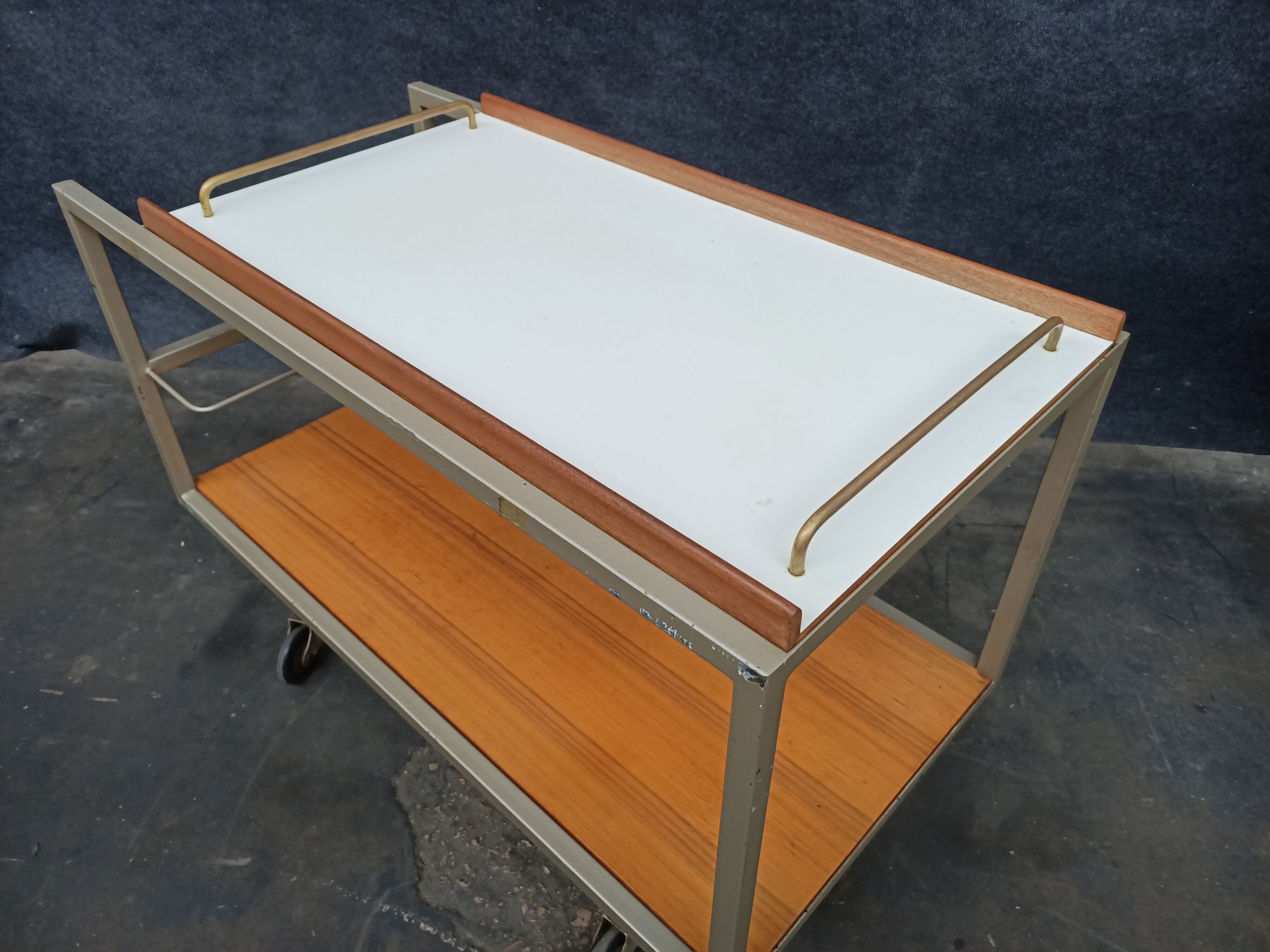 Desert trolley Georges Frydman