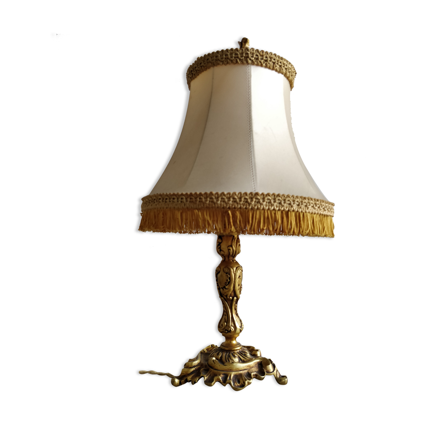 Bronze tripod bedside lamp